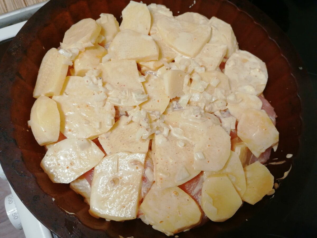 Курица с картофелем в духовке слоями. Мой рецепт обеда