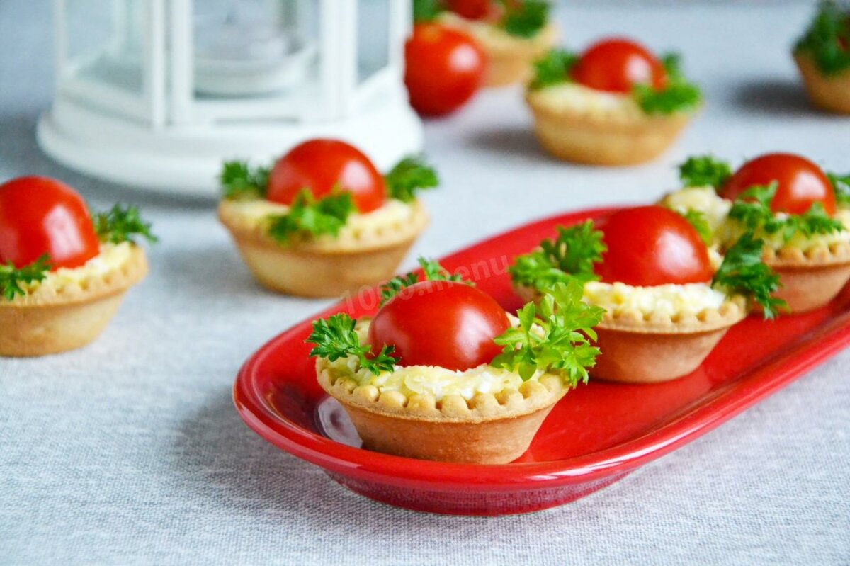 ТАРТАЛЕТКИ С ПОМИДОРАМИ И СЫРОМ 💖 НАРЯДНАЯ ЗАКУСКА!