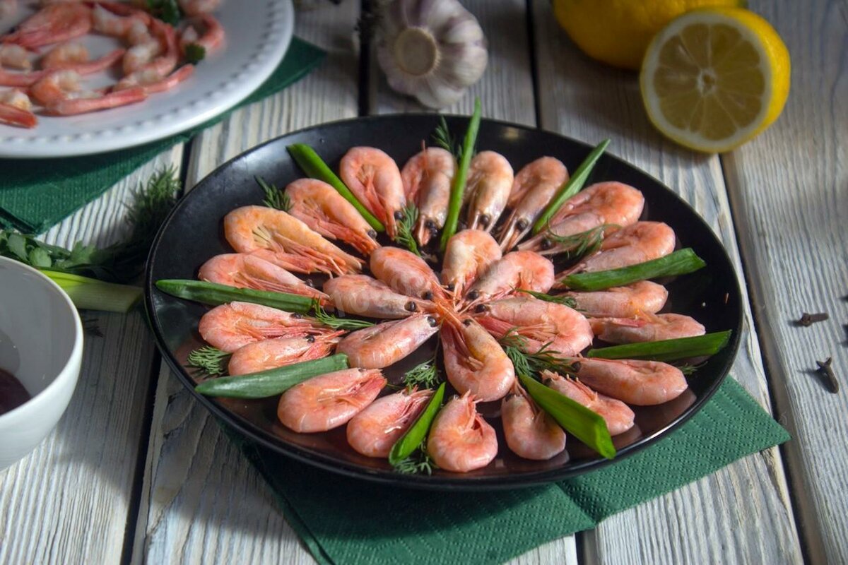 КАК ВАРИТЬ НЕОЧИЩЕННЫЕ КРЕВЕТКИ ? БУДЕТ ВКУСНО!
