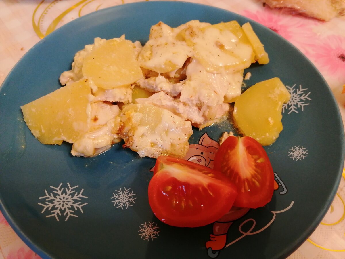 Курица с картофелем в духовке слоями. Мой рецепт обеда