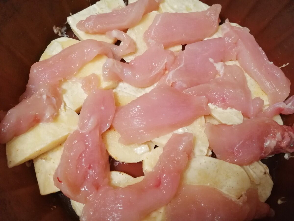 Курица с картофелем в духовке слоями. Мой рецепт обеда