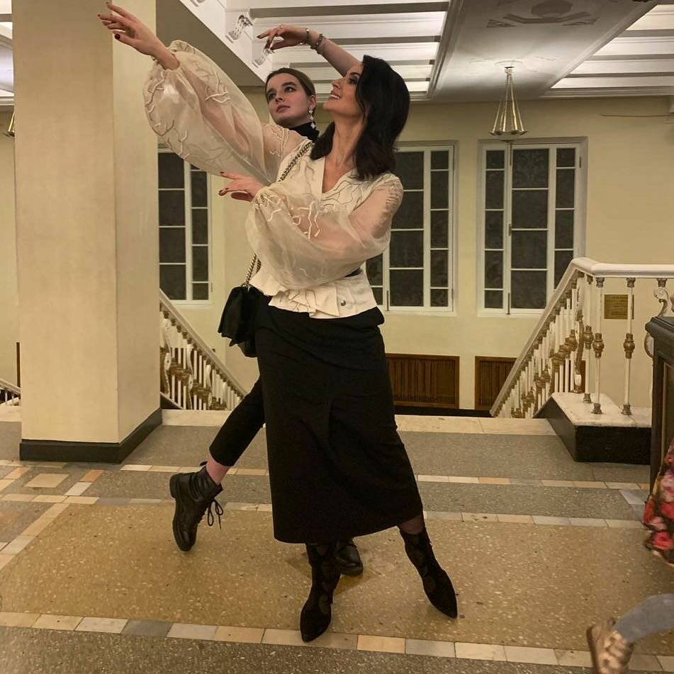 @strizhenovae / Екатерина Стриженова в юбке. /Фото: instagram.com