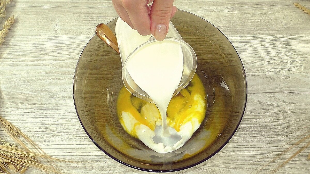 Беспроигрышное сочетание вкусов присущее пицце, но в виде ленивых аппетитных блинчиков