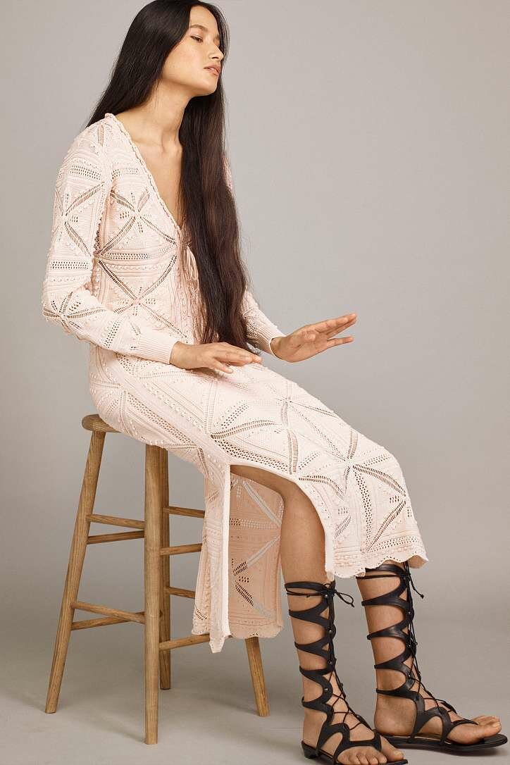 Ажурное платье пастельного оттенка – тренд 2021. /Фото: cdn.fashion-woman.com